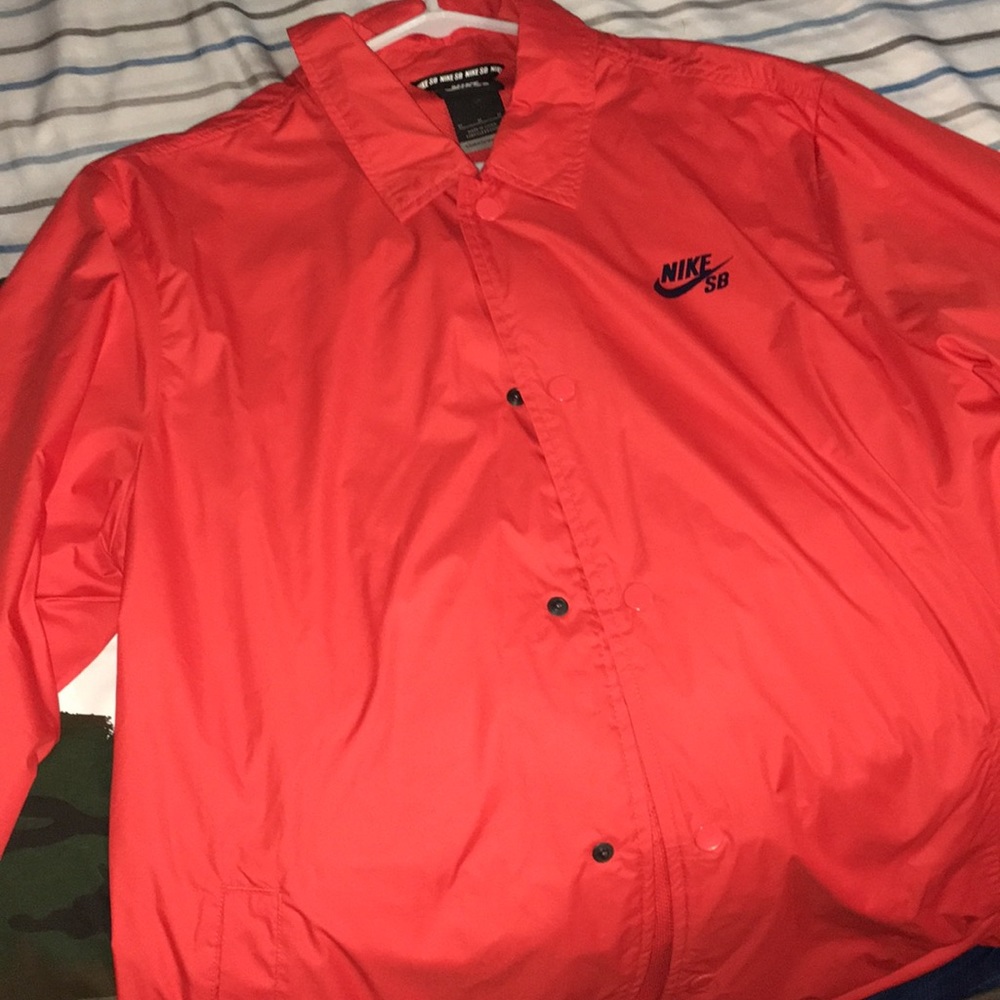 Nike windbreaker jacket